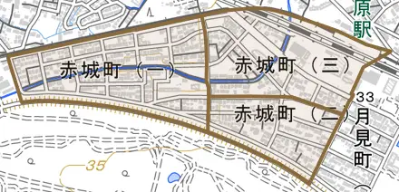 赤城町とその周辺の地図。町の範囲を重ねている
