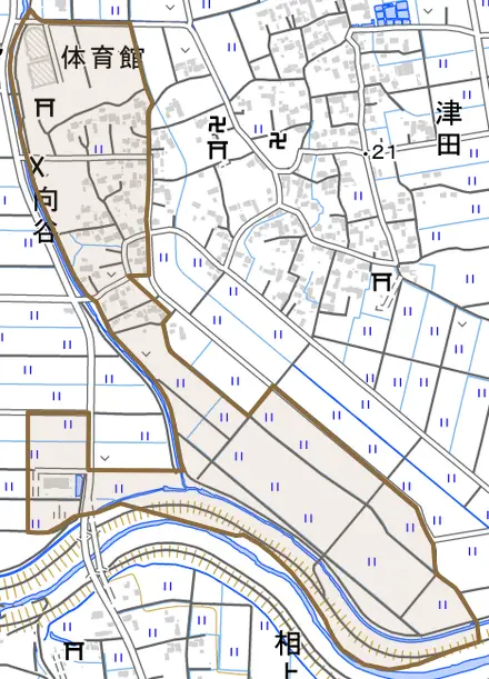 向谷とその周辺の地図。町の範囲を重ねている