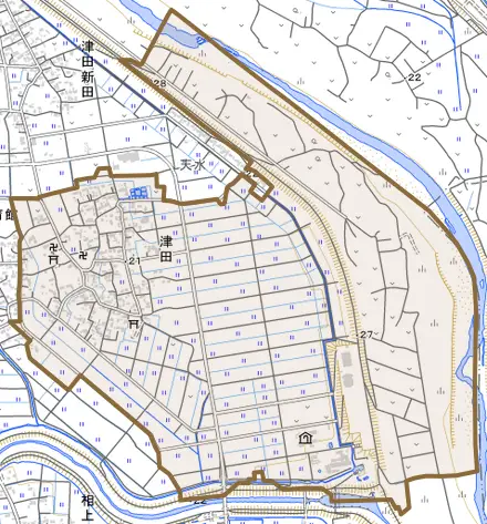 津田とその周辺の地図。町の範囲を重ねている