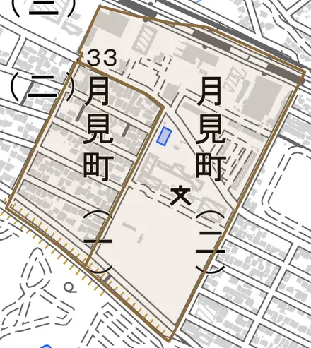 月見町とその周辺の地図。町の範囲を重ねている
