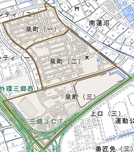 泉とその周辺の地図。町の範囲を重ねている