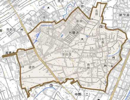 大字竹間沢とその周辺の地図。町の範囲を重ねている