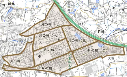 月の輪とその周辺の地図。町の範囲を重ねている