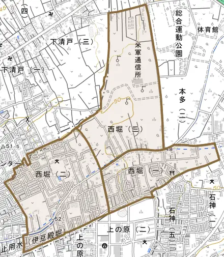 西堀とその周辺の地図。町の範囲を重ねている
