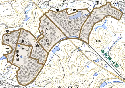 東小川とその周辺の地図。町の範囲を重ねている