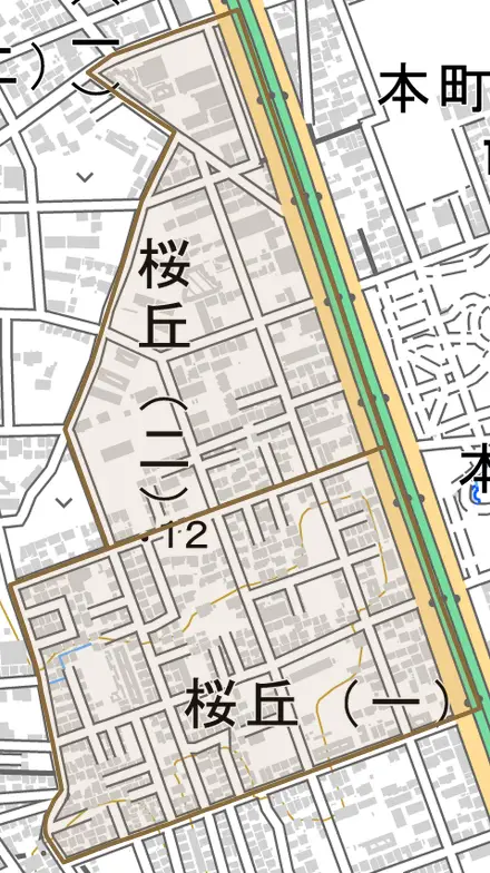桜丘とその周辺の地図。町の範囲を重ねている