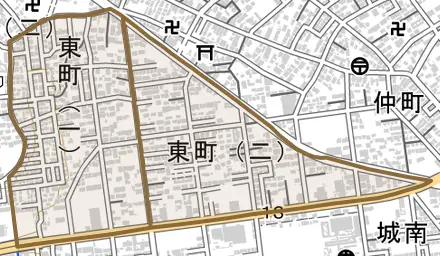 東町とその周辺の地図。町の範囲を重ねている