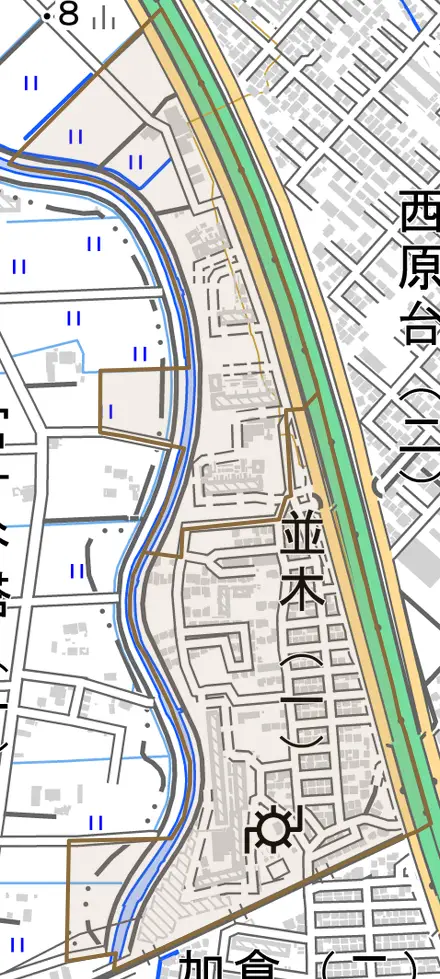 並木とその周辺の地図。町の範囲を重ねている