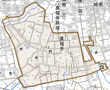 大字真福寺とその周辺の地図。町の範囲を重ねている