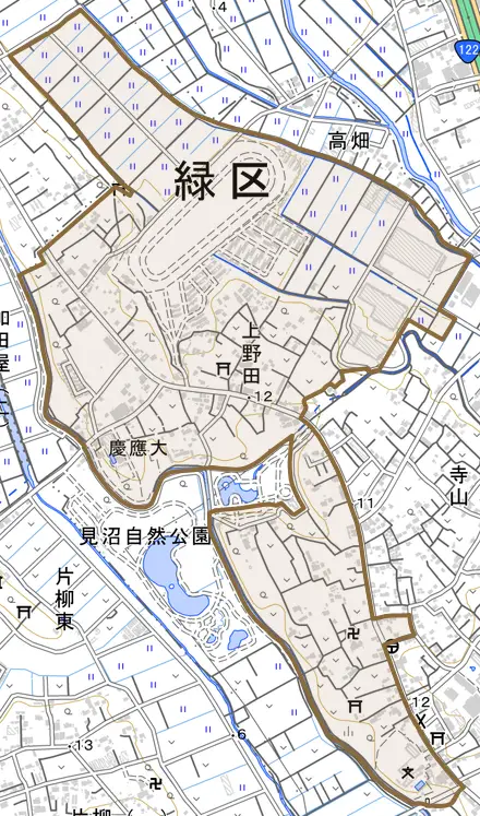 大字上野田とその周辺の地図。町の範囲を重ねている