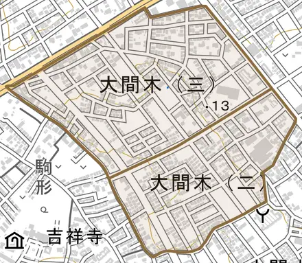 大間木とその周辺の地図。町の範囲を重ねている