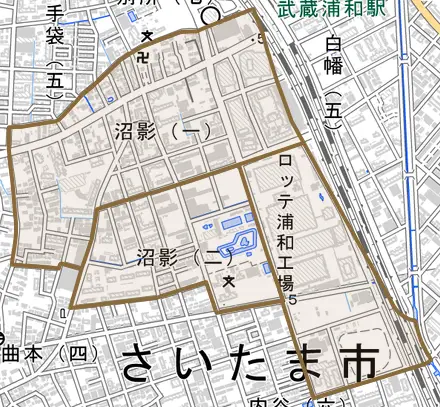 沼影とその周辺の地図。町の範囲を重ねている