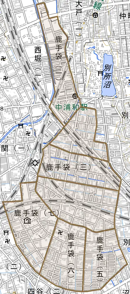鹿手袋とその周辺の地図。町の範囲を重ねている