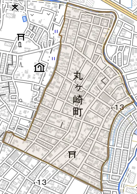 丸ヶ崎町とその周辺の地図。町の範囲を重ねている