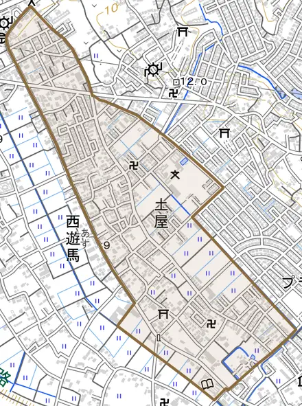 大字土屋とその周辺の地図。町の範囲を重ねている