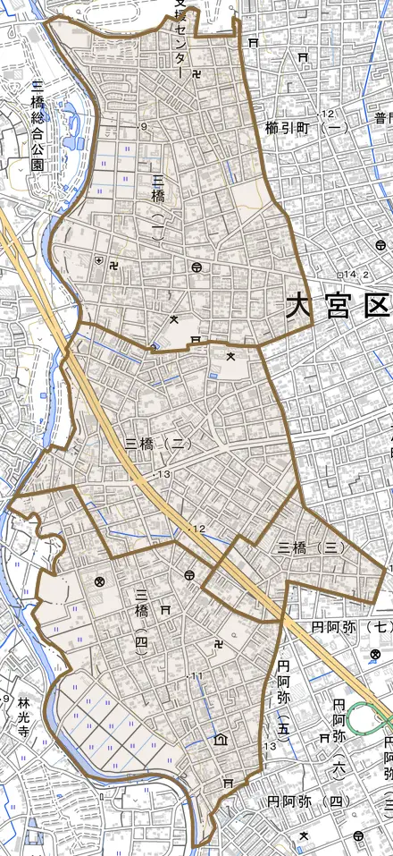 三橋とその周辺の地図。町の範囲を重ねている