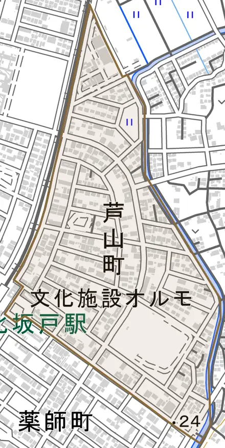 芦山町とその周辺の地図。町の範囲を重ねている