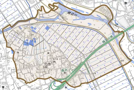 大字小沼とその周辺の地図。町の範囲を重ねている