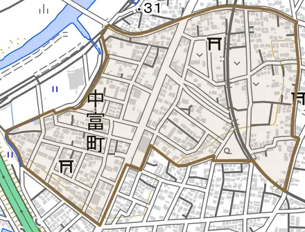 中富町とその周辺の地図。町の範囲を重ねている