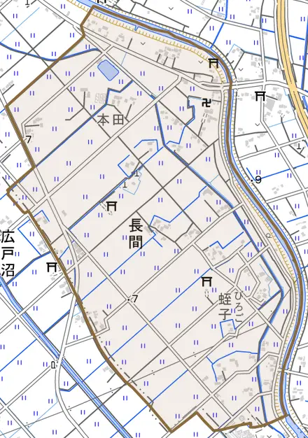 大字長間とその周辺の地図。町の範囲を重ねている