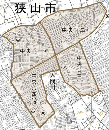 中央とその周辺の地図。町の範囲を重ねている