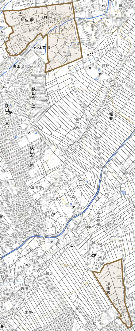大字加佐志とその周辺の地図。町の範囲を重ねている
