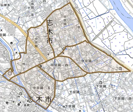 中宗岡とその周辺の地図。町の範囲を重ねている