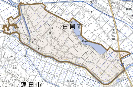 柴山とその周辺の地図。町の範囲を重ねている