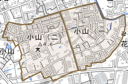 小山とその周辺の地図。町の範囲を重ねている