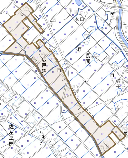 大字広戸沼とその周辺の地図。町の範囲を重ねている