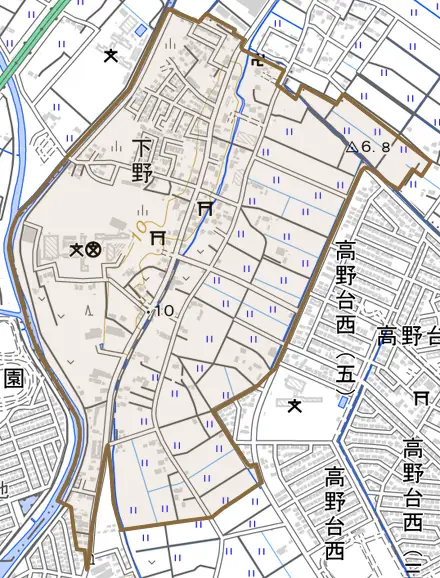 大字下野とその周辺の地図。町の範囲を重ねている