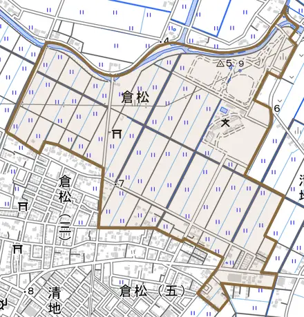 大字倉松とその周辺の地図。町の範囲を重ねている