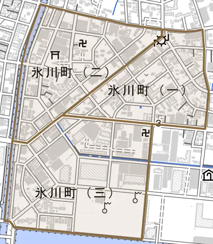 氷川町とその周辺の地図。町の範囲を重ねている