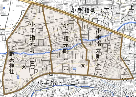 小手指元町とその周辺の地図。町の範囲を重ねている