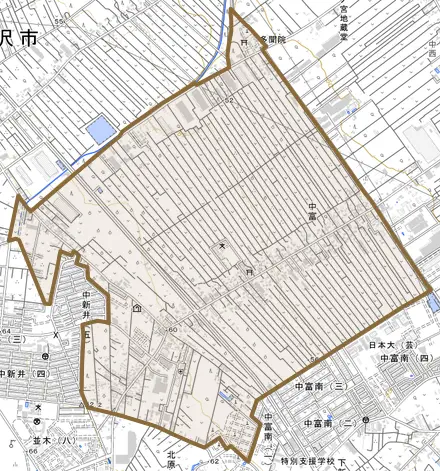 大字中富とその周辺の地図。町の範囲を重ねている