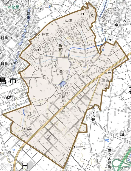 大字高倉とその周辺の地図。町の範囲を重ねている