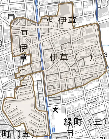 大字伊草とその周辺の地図。町の範囲を重ねている