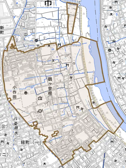 大字鶴ケ曽根とその周辺の地図。町の範囲を重ねている