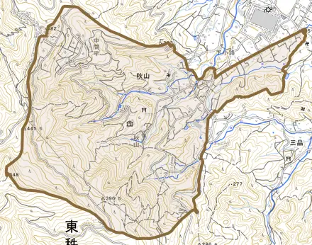 大字秋山とその周辺の地図。町の範囲を重ねている