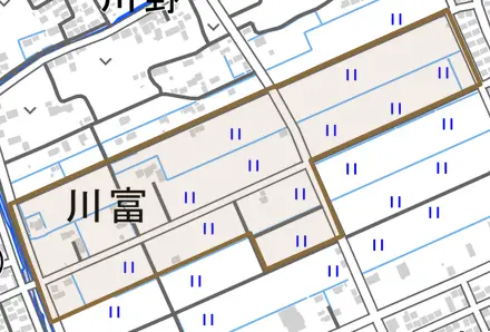 大字川富とその周辺の地図。町の範囲を重ねている