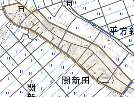 大字関新田とその周辺の地図。町の範囲を重ねている
