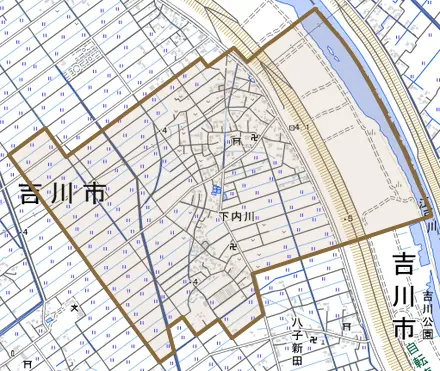 大字下内川とその周辺の地図。町の範囲を重ねている