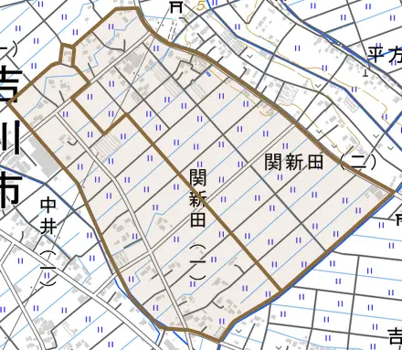 関新田とその周辺の地図。町の範囲を重ねている
