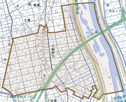 大字三輪野江とその周辺の地図。町の範囲を重ねている