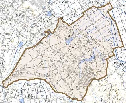 大字田甲とその周辺の地図。町の範囲を重ねている