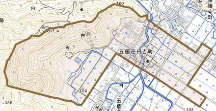 五個荘日吉町とその周辺の地図。町の範囲を重ねている