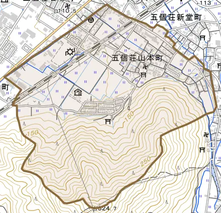 五個荘山本町とその周辺の地図。町の範囲を重ねている