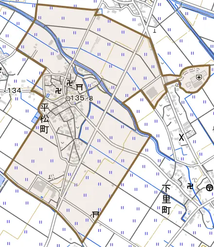 平松町とその周辺の地図。町の範囲を重ねている