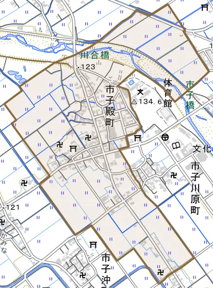市子殿町とその周辺の地図。町の範囲を重ねている