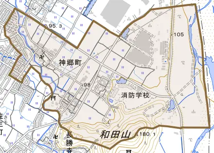 神郷町とその周辺の地図。町の範囲を重ねている